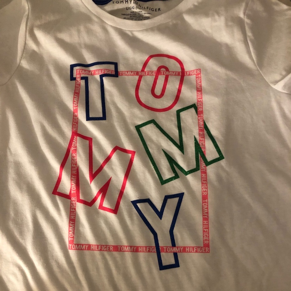 Girls Tommy Hilfiger t shirt large (12/14)
